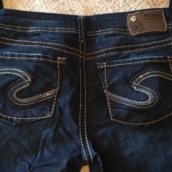 Silver Jeans Suki Capri - Picture 5 of 5